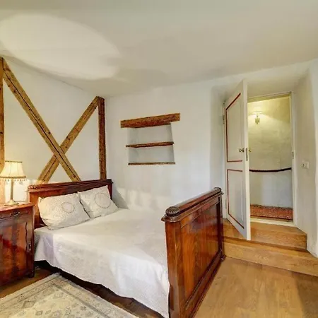 Διαμέρισμα Cozy Old Town Historic House